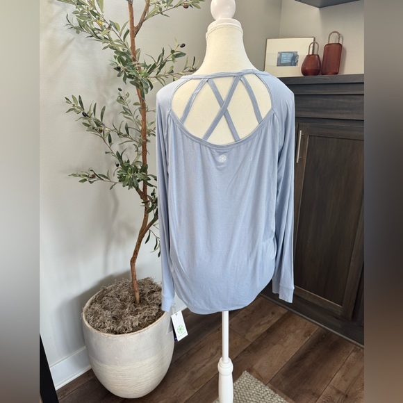 Women’s XL Zen Blue Long Sleeve Top, Yoga Top, Gaiam, NWT - Picture 3 of 5